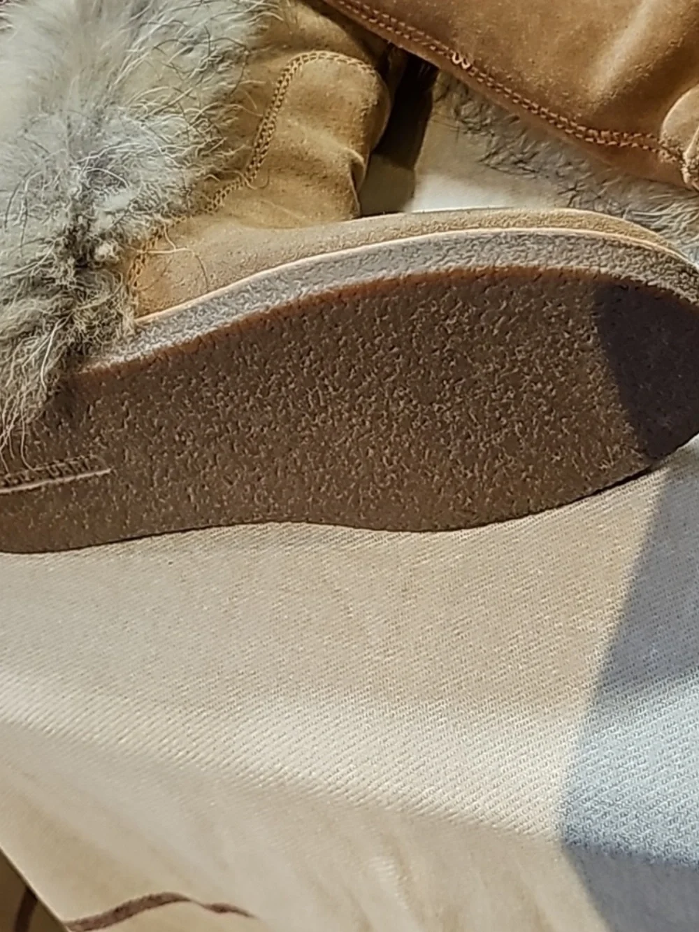 Koolaburra stylish tan
